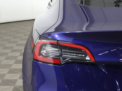 Used 2023 Tesla Model 3 Standard Range image 16