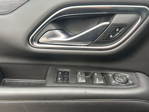 Used 2021 GMC Yukon SLT w/ Rear Media and Nav Package image 12