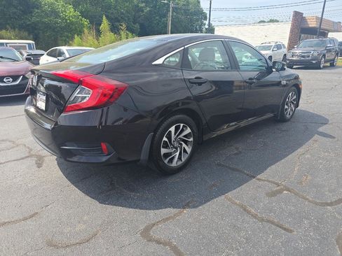 Used 2016 Honda Civic EX image 6