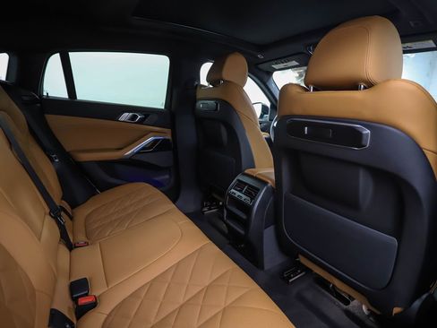 Certified 2024 BMW X6 xDrive40i w/ Premium Package image 27