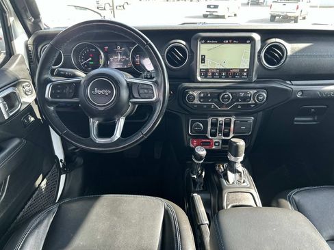 Used 2023 Jeep Wrangler Unlimited Rubicon 4xe w/ Steel Bumper Group AWD/4WD image 17
