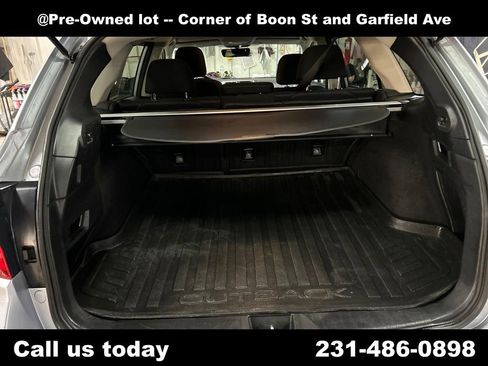 Used 2018 Subaru Outback 2.5i Premium image 25