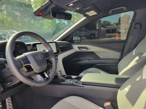 Used 2025 Toyota Camry SE w/ Multimedia Upgrade Package FWD image 7