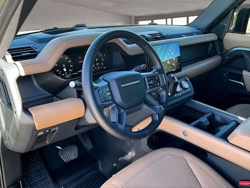 Certified 2025 Land Rover Defender 110 X-Dynamic SE image 13