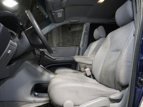 Used 2006 Toyota Highlander 4WD V6 w/ 3rd Row image 13