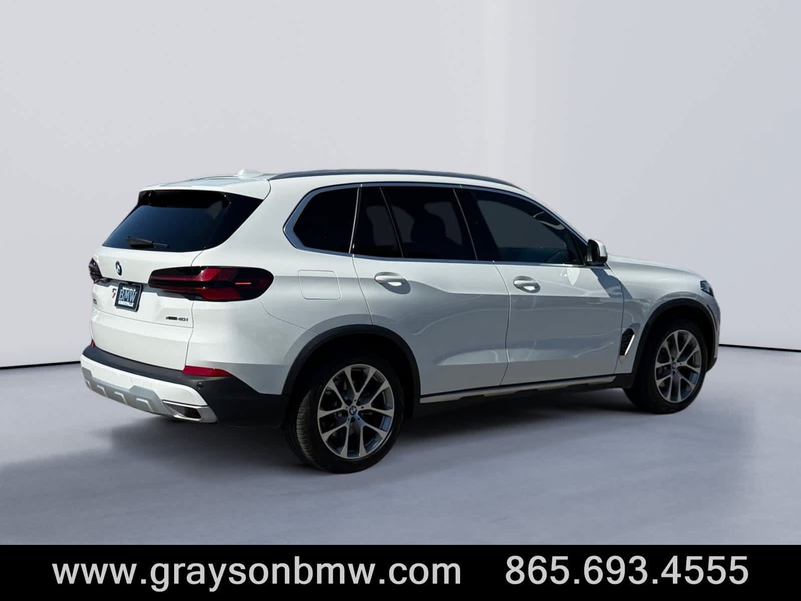 Used 2024 BMW X5 xDrive40i AWD/4WD image 3