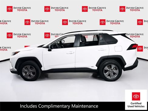 Certified 2022 Toyota RAV4 LE AWD/4WD image 8