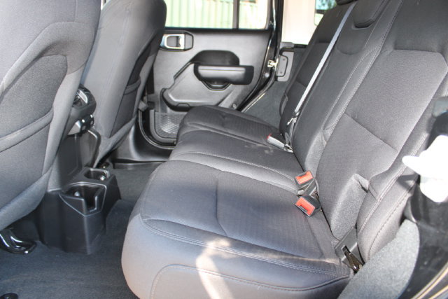 Used 2022 Jeep Wrangler Unlimited Sport AWD/4WD image 41