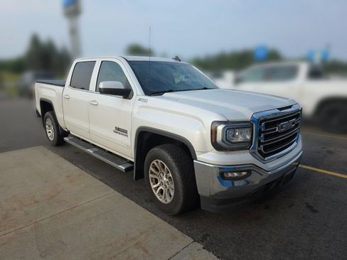 Used 2017 GMC Sierra 1500 SLE w/ Suspension Package, Off-Road AWD/4WD image 3