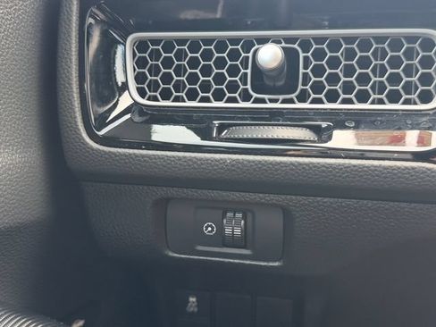 Used 2025 Honda Civic Sport image 31