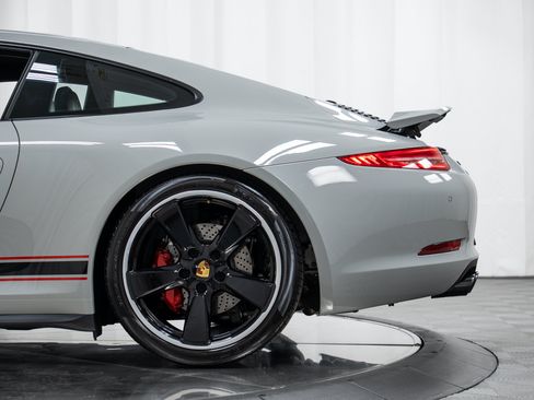 Certified 2016 Porsche 911 Carrera GTS RWD image 52