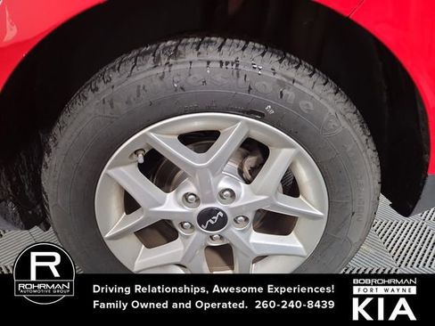 Certified 2023 Kia Soul LX w/ LX Technology Package image 12