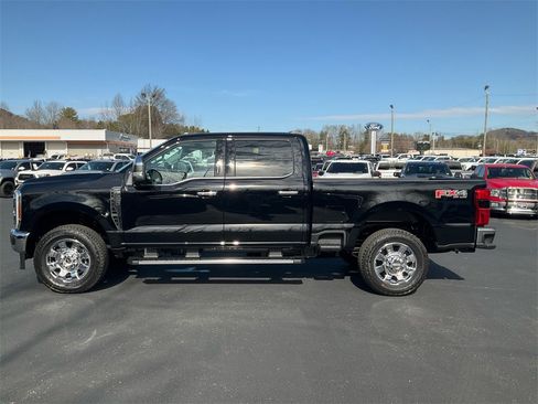 New 2026 Ford F250 Lariat w/ Chrome Package image 8