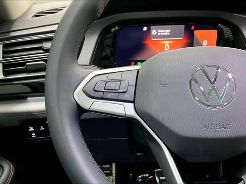 Used 2024 Volkswagen Atlas Peak Edition SEL image 22