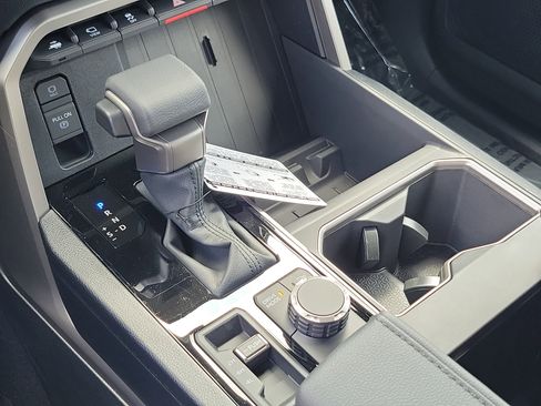 New 2026 Toyota Tundra SR5 AWD/4WD image 31