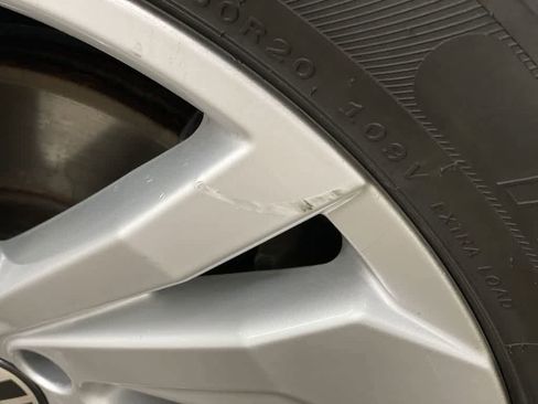 Used 2021 Volkswagen Atlas SE image 32