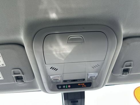 Used 2024 Chevrolet Equinox LT image 15