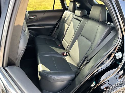 Used 2022 Toyota Venza XLE image 20