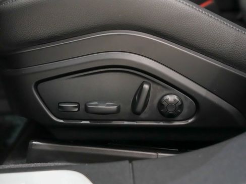 Certified 2025 Porsche Panamera 4 AWD/4WD image 22
