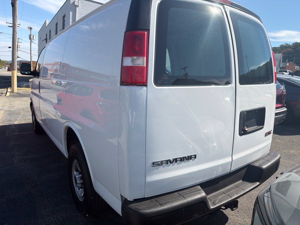 Used 2019 GMC Savana 2500 RWD image 7