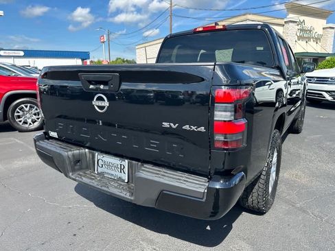 Used 2024 Nissan Frontier SV AWD/4WD image 3