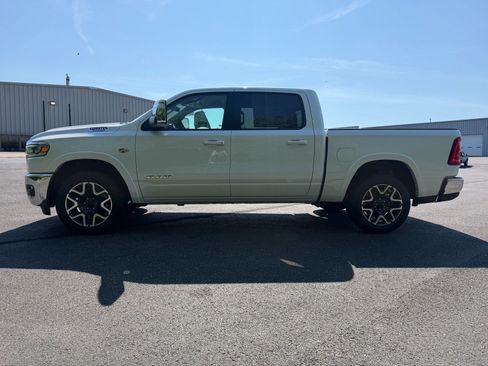 New 2026 RAM 1500 Laramie w/ Trailer Tow Group AWD/4WD image 10