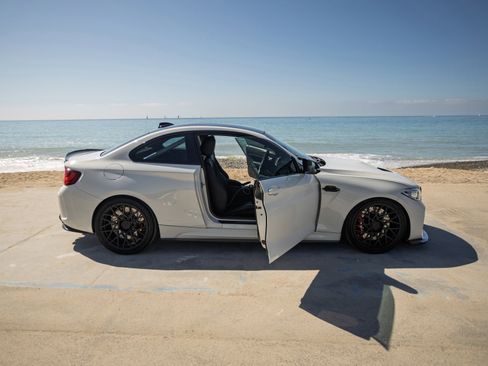 Used 2017 BMW M2 image 5