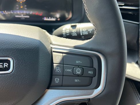 New 2026 Jeep Grand Wagoneer Limited AWD/4WD image 26