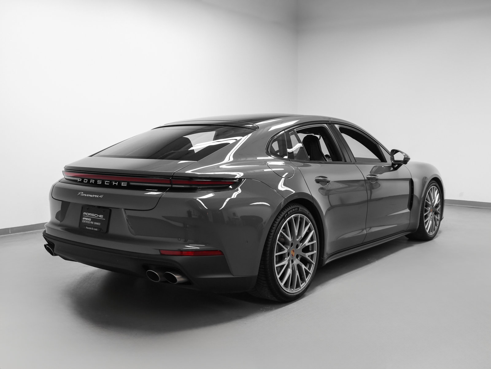 Certified 2025 Porsche Panamera 4 AWD/4WD image 10