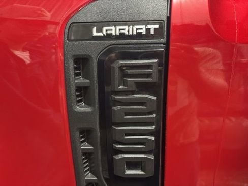 Used 2024 Ford F250 Lariat w/ Lariat Ultimate Package AWD/4WD image 29