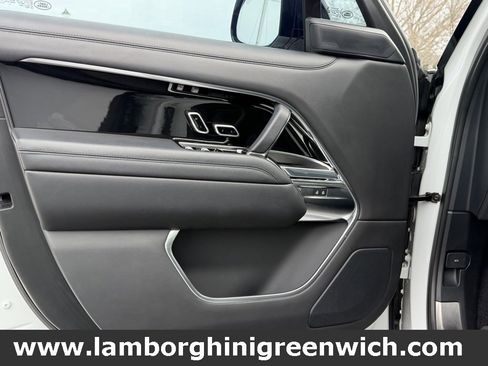 Used 2022 Land Rover Range Rover SE image 25