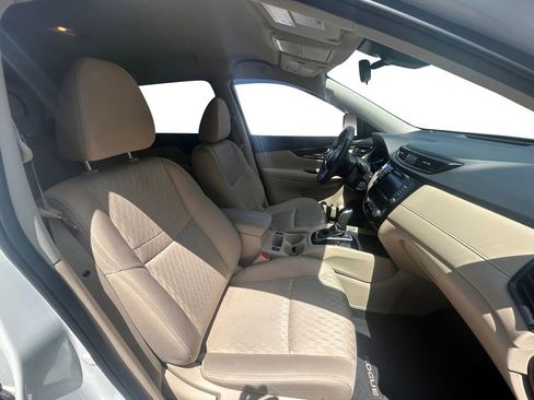 Used 2019 Nissan Rogue SV AWD/4WD image 16