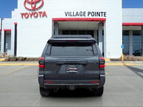 New 2025 Toyota 4Runner SR5 image 4