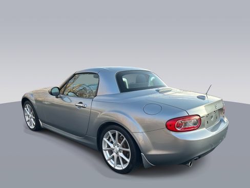 Used 2010 MAZDA MX-5 Miata Grand Touring w/ Premium Pkg image 5
