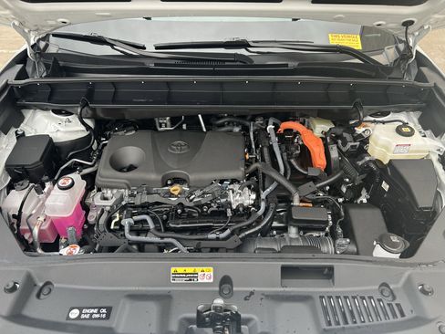 Used 2025 Toyota Highlander XLE image 13