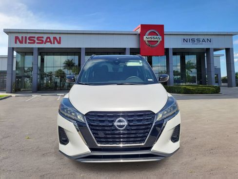 Used 2023 Nissan Kicks SR FWD image 5
