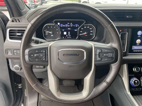 Used 2021 GMC Yukon Denali w/ Denali Premium Package RWD image 20