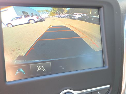 Used 2018 Chevrolet Equinox LT image 23