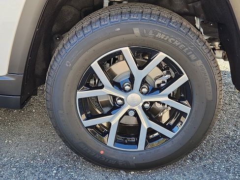 New 2025 Jeep Grand Cherokee Limited image 5