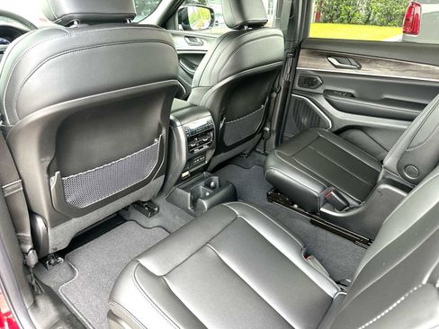 New 2026 Jeep Grand Cherokee L Limited image 24