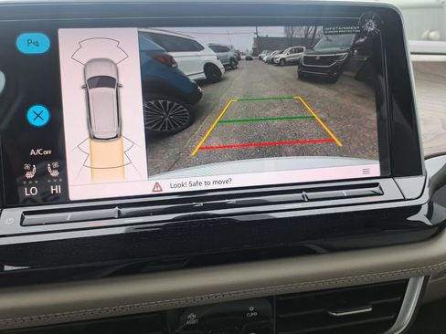 New 2026 Volkswagen Atlas SE FWD image 10