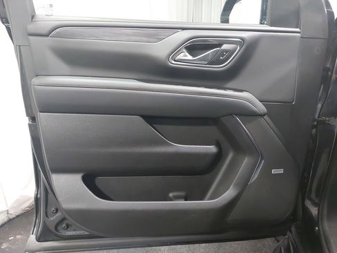 Used 2022 GMC Yukon SLT w/ SLT Luxury Package image 30