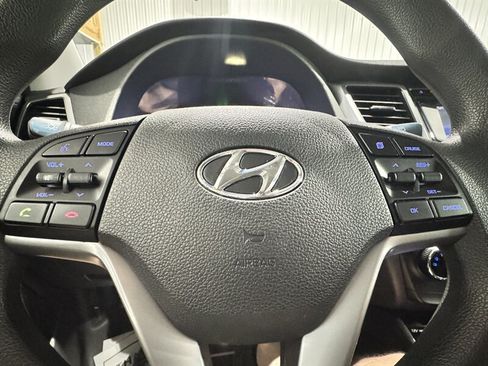 Used 2017 Hyundai Tucson SE w/ SE Popular Package 02 AWD/4WD image 11