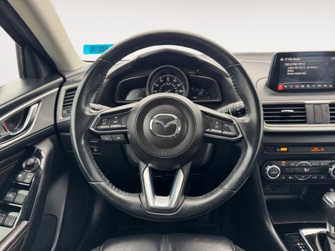 Used 2018 MAZDA MAZDA3 Touring image 12