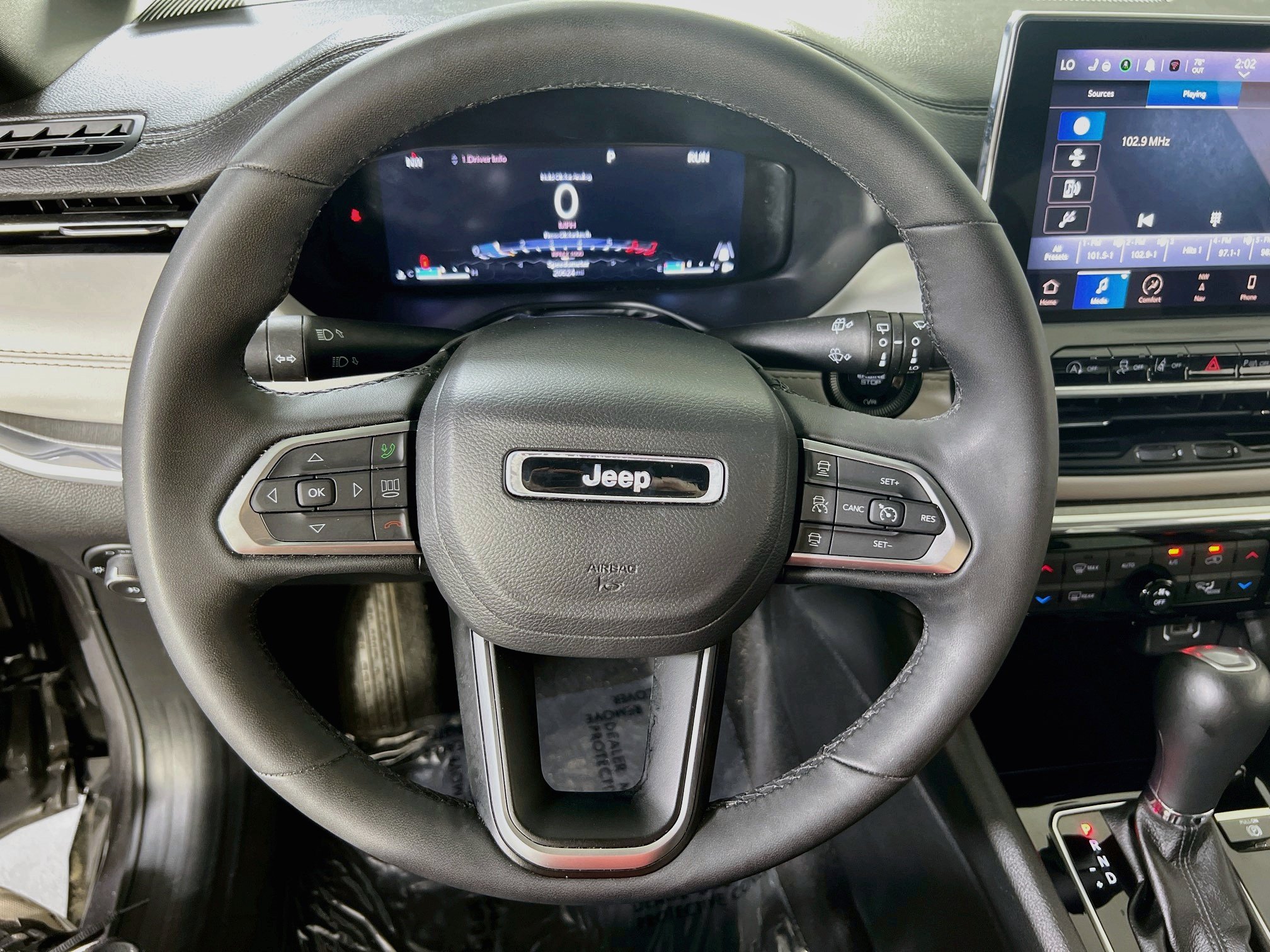 Used 2023 Jeep Compass Limited w/ Elite Group AWD/4WD image 11