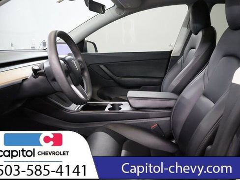 Used 2022 Tesla Model Y Long Range AWD/4WD image 11