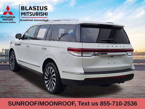 Used 2022 Lincoln Navigator Black Label image 6