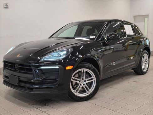 Used 2024 Porsche Macan AWD/4WD image 1