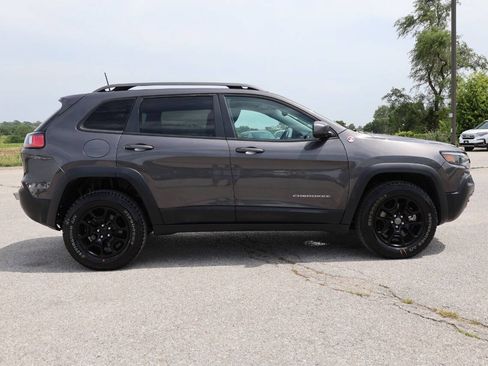 Used 2020 Jeep Cherokee Trailhawk w/ Cold Weather Group AWD/4WD image 7