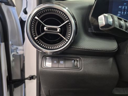 Used 2026 Chevrolet Equinox LT w/ Safety and Technology Package image 21